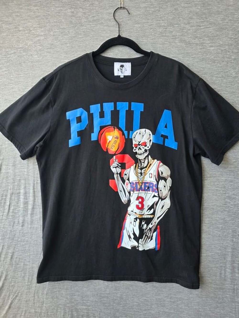Warren Lotas Philadelphia 76ers Allen Iverson Skeleton Tee Black 4XL PHILA